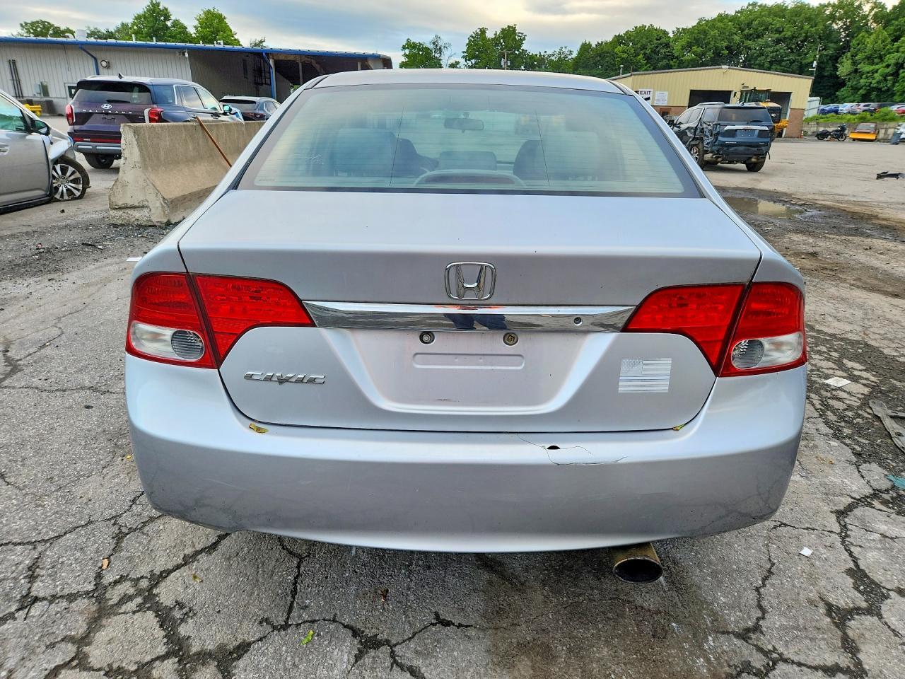 2009 HONDA CIVIC LX — Фото 6 из 12