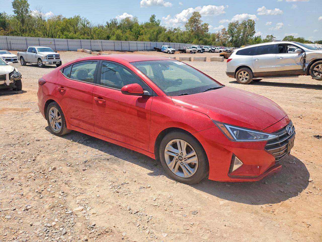 2020 HYUNDAI ELANTRA SEL — Фото 4 из 12
