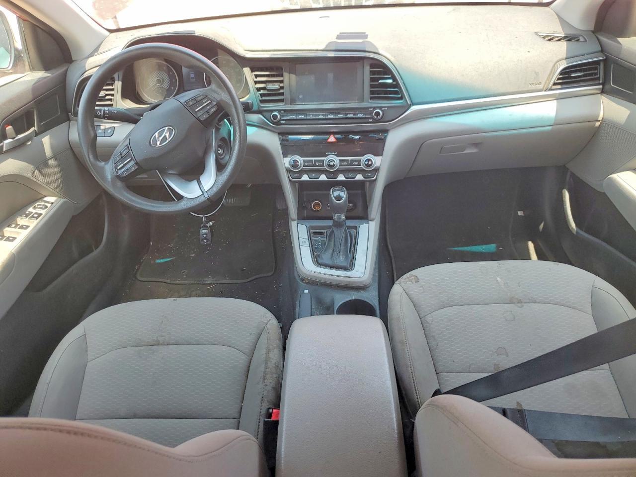 2020 HYUNDAI ELANTRA SEL — Фото 8 из 12