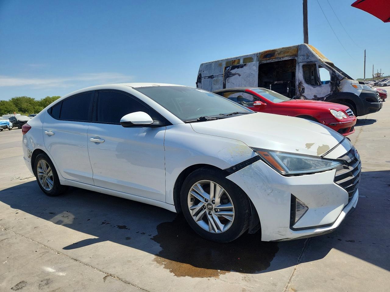 2020 HYUNDAI ELANTRA SEL — Фото 4 из 12