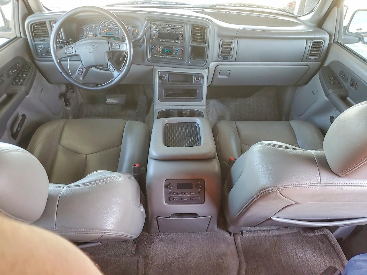 2003 CHEVROLET TAHOE K1500 — Фото 8 из 13