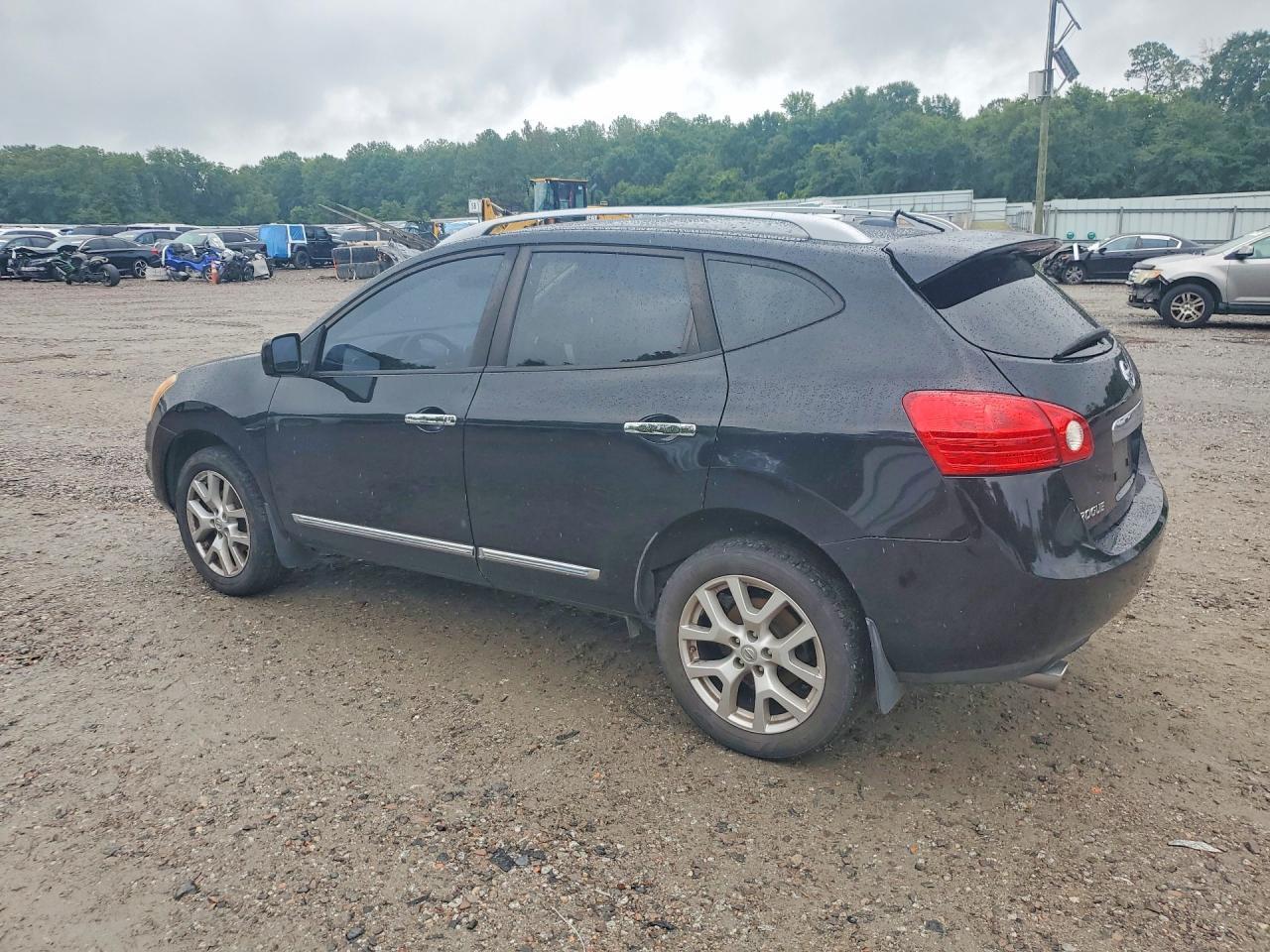 JN8AS5MT1CW254564 2012 NISSAN ROGUE photo no. 2