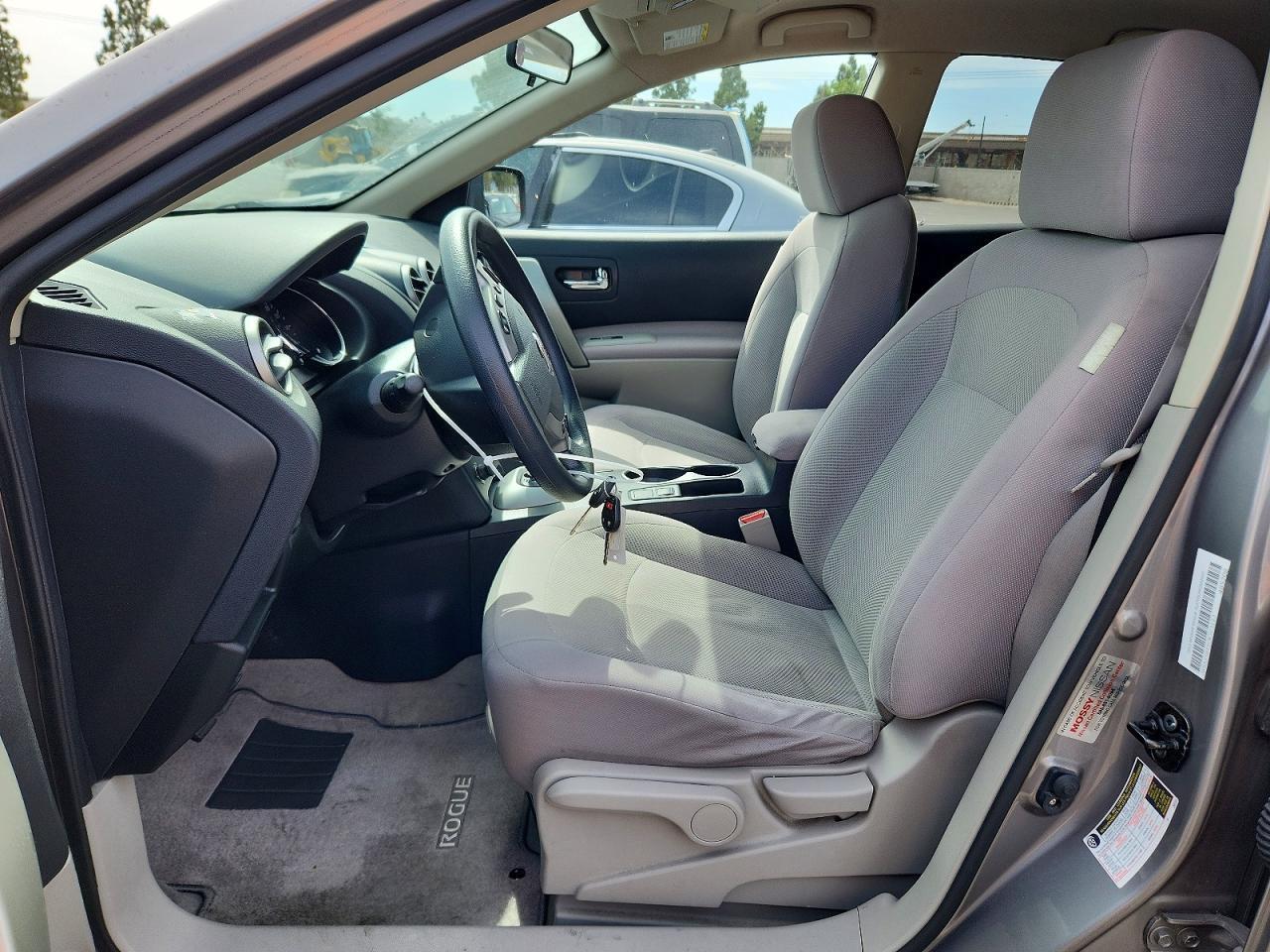 2012 NISSAN ROGUE S — Фото 7 из 12