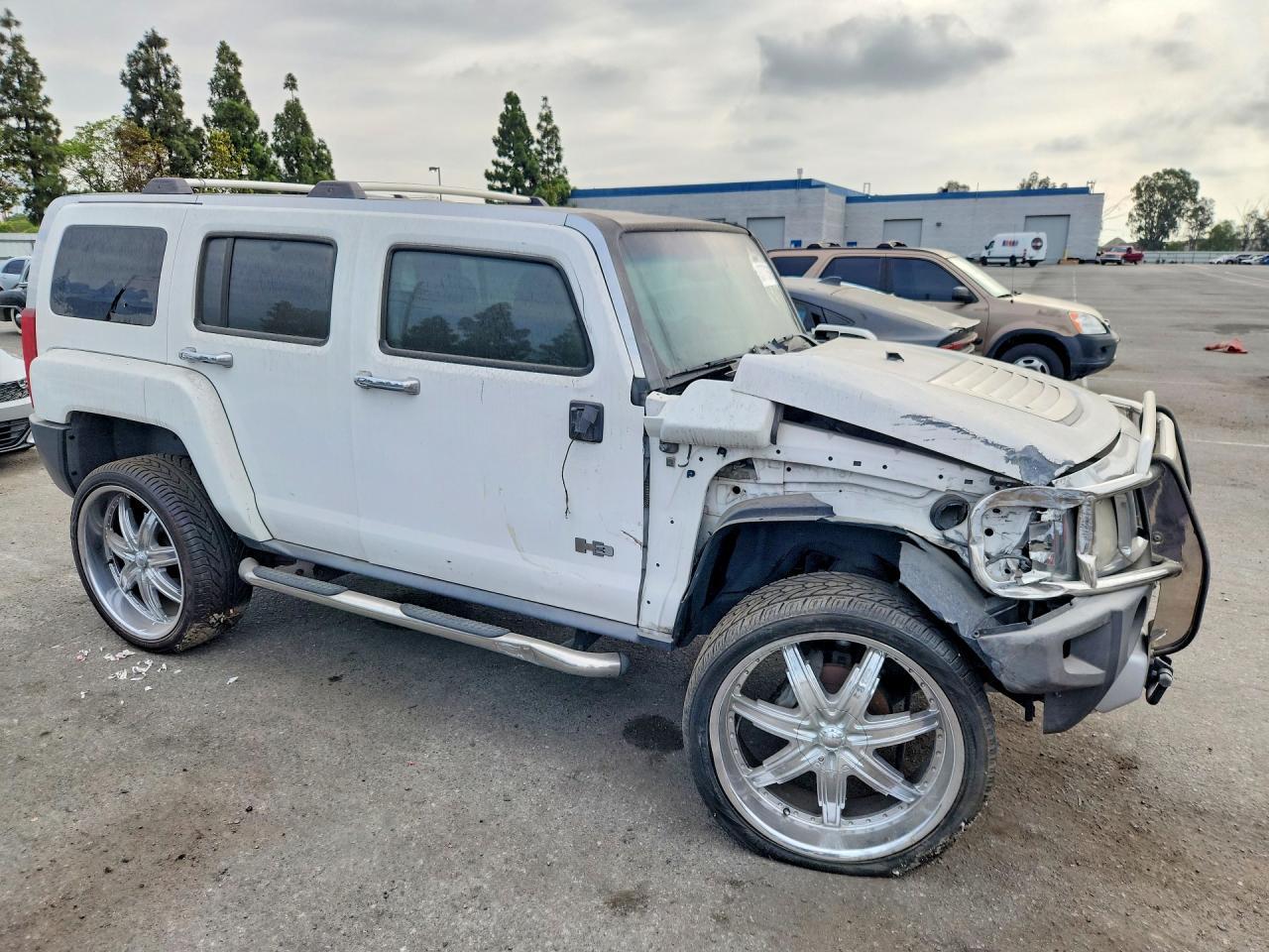 2009 HUMMER H3 — Фото 4 из 12
