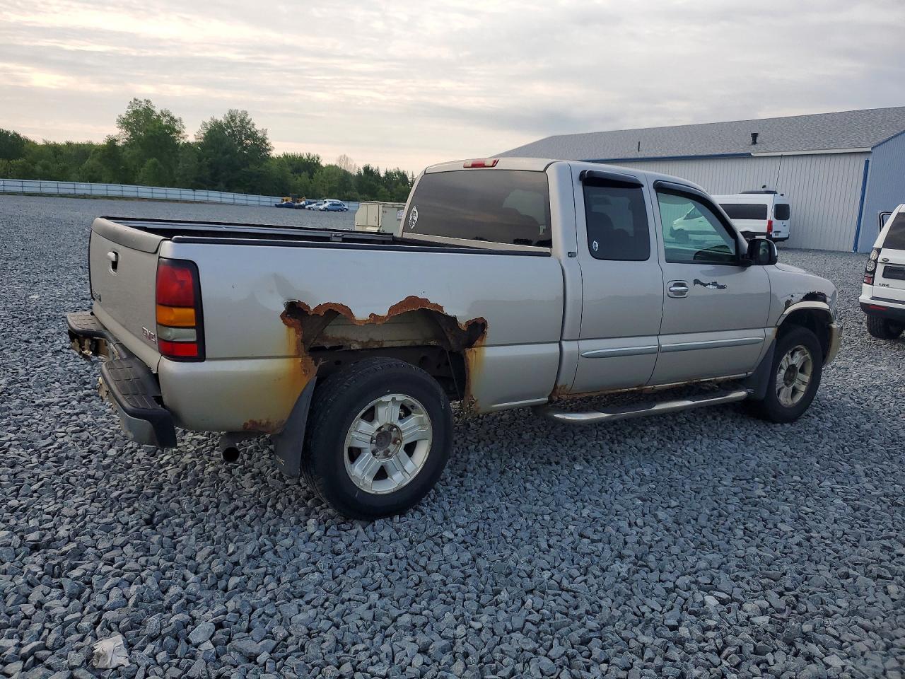2006 GMC NEW SIERRA K1500 — Фото 3 из 12