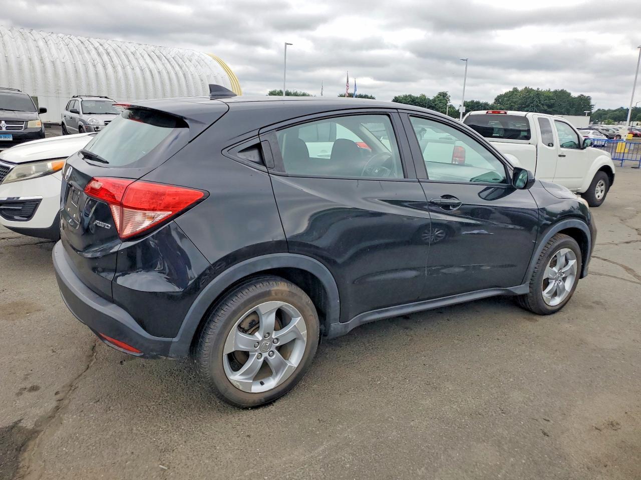 2016 HONDA HR-V LX — Фото 3 из 13