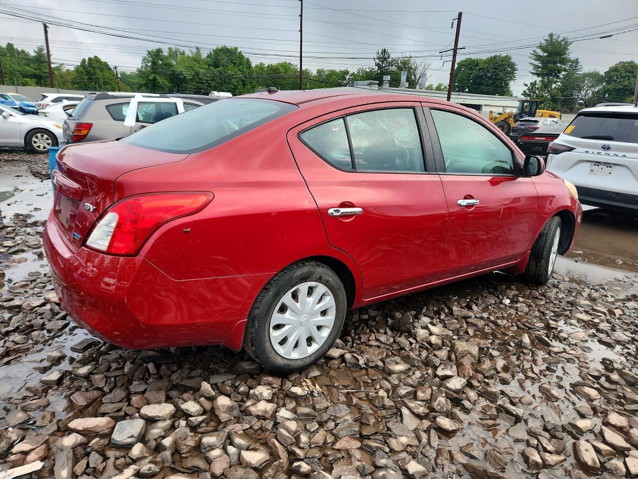 2012 NISSAN VERSA 1.6 S — Фото 3 из 13