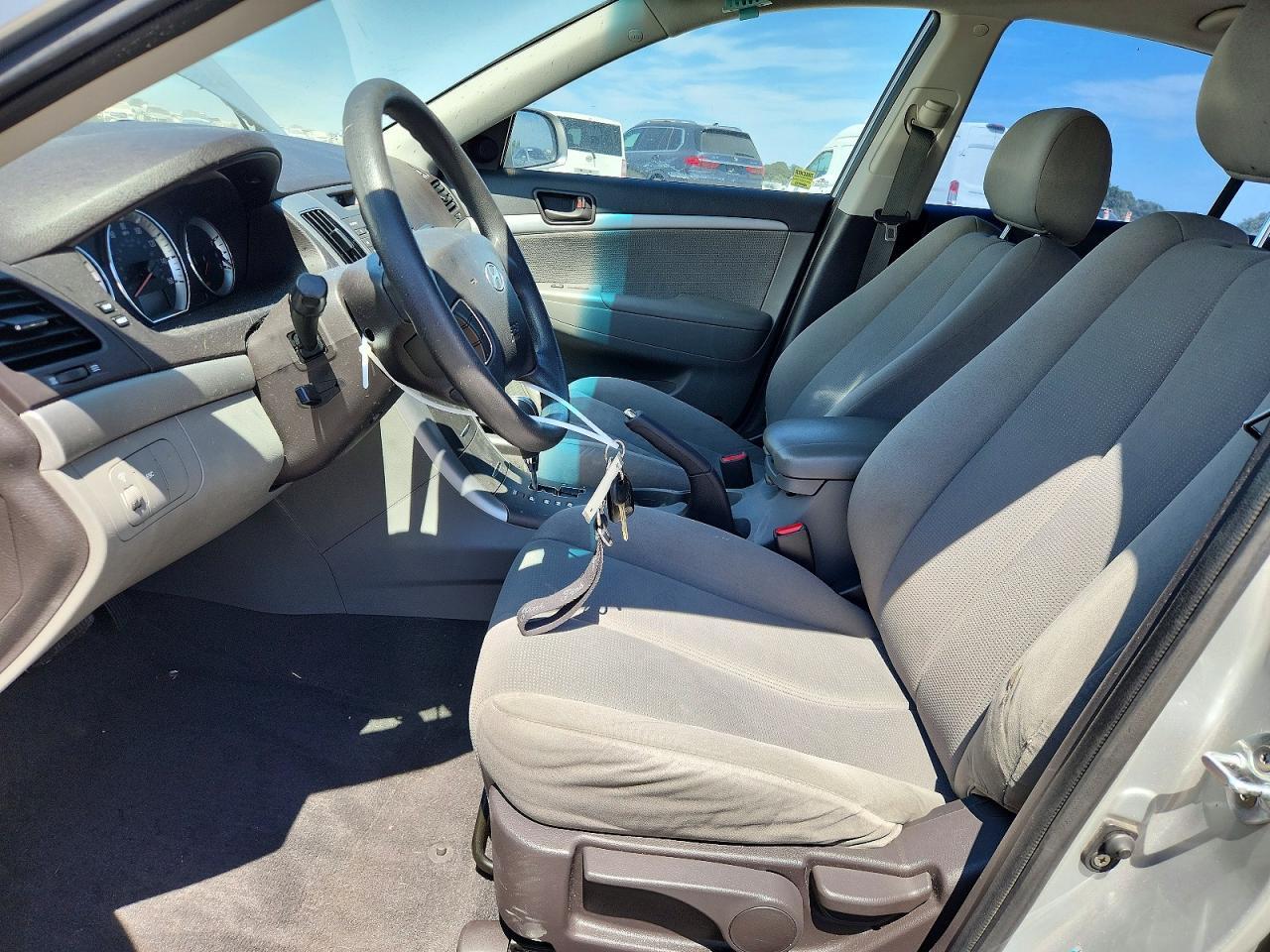 2009 HYUNDAI SONATA GLS — Фото 7 из 12