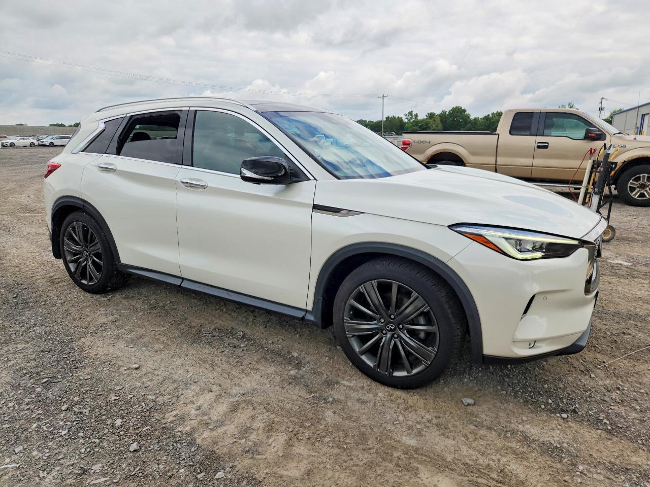 2020 INFINITI QX50 ESSENTIAL — Фото 4 из 13