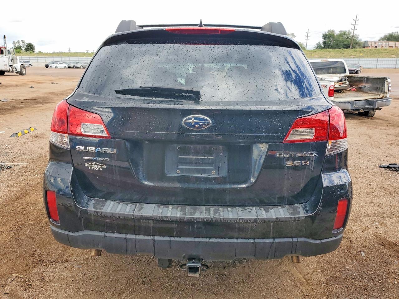 2012 SUBARU OUTBACK 3.6R LIMITED — Фото 6 из 13