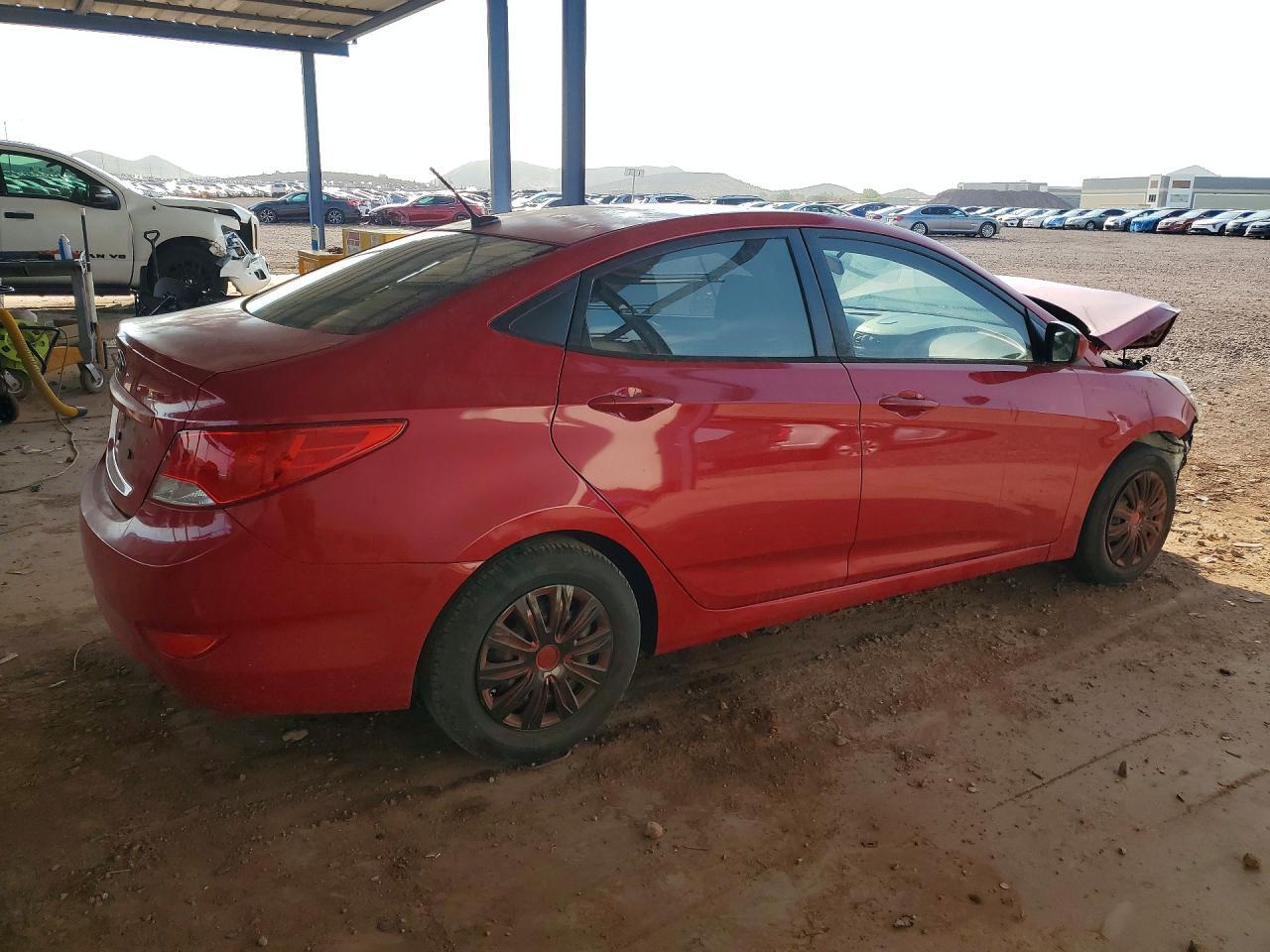 2016 HYUNDAI ACCENT SE — Фото 3 из 13