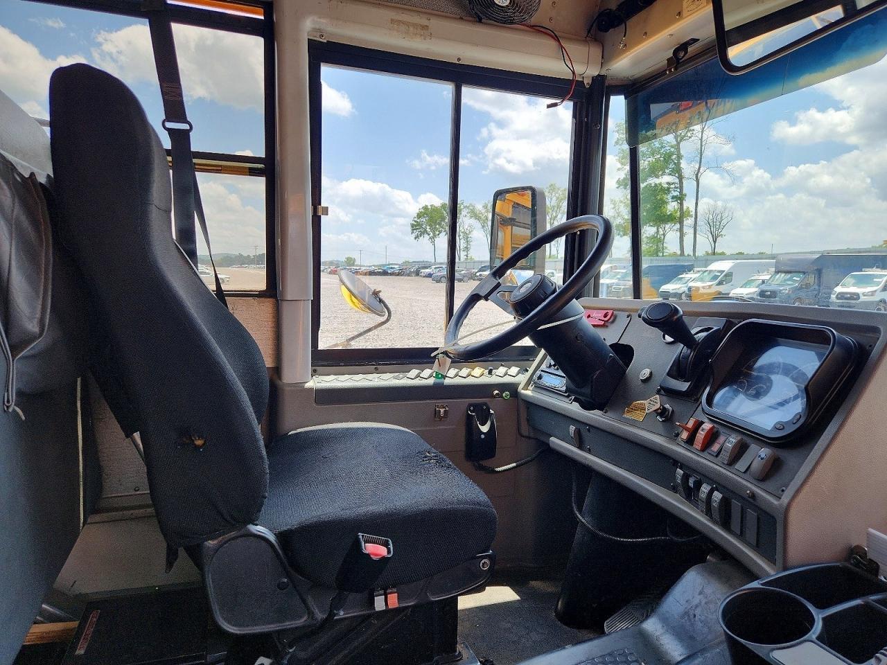 2012 THOMAS SAF-T-LINER EFX - SCHOOL BUS — Фото 5 из 10
