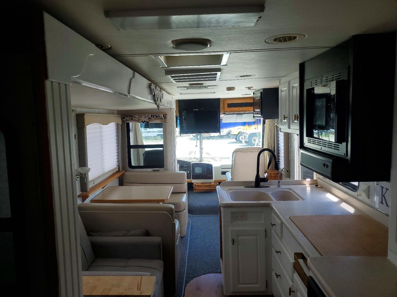 2003 WORKHORSE VACATIONER — Фото 5 из 10