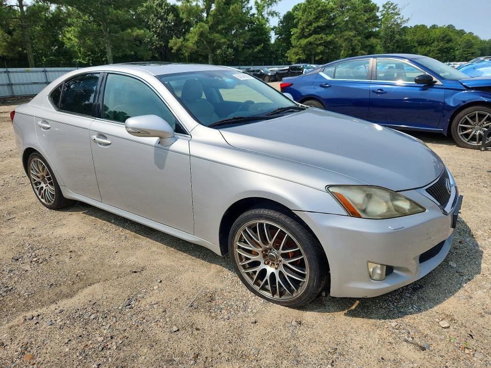 2009 LEXUS IS 250 — Фото 4 из 13