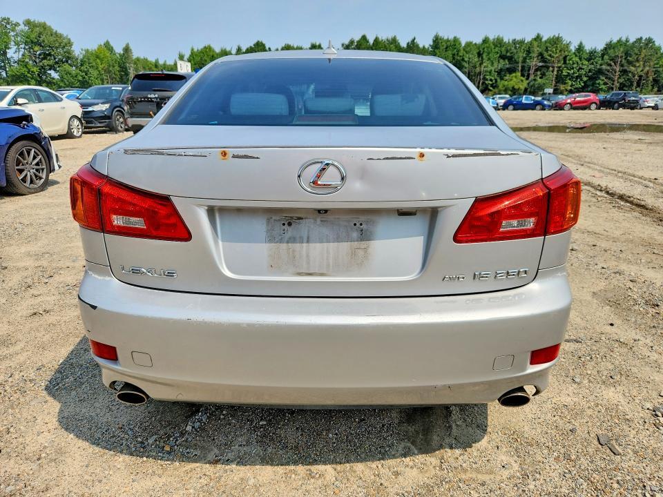 2009 LEXUS IS 250 — Фото 6 из 13
