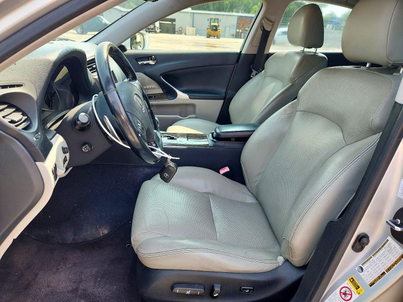 2009 LEXUS IS 250 — Фото 7 из 13