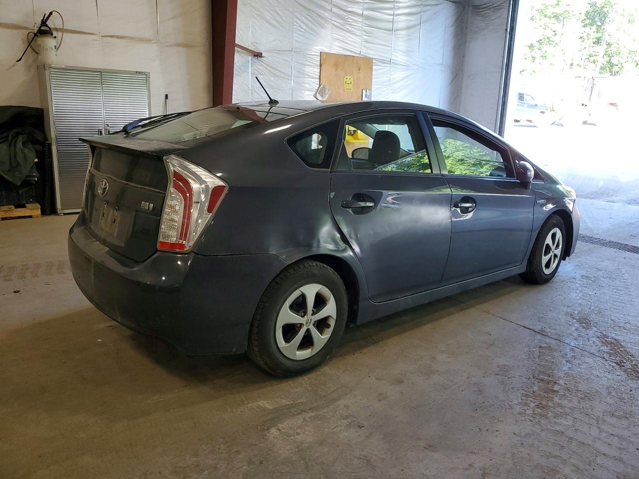 2012 TOYOTA PRIUS — Фото 3 из 12