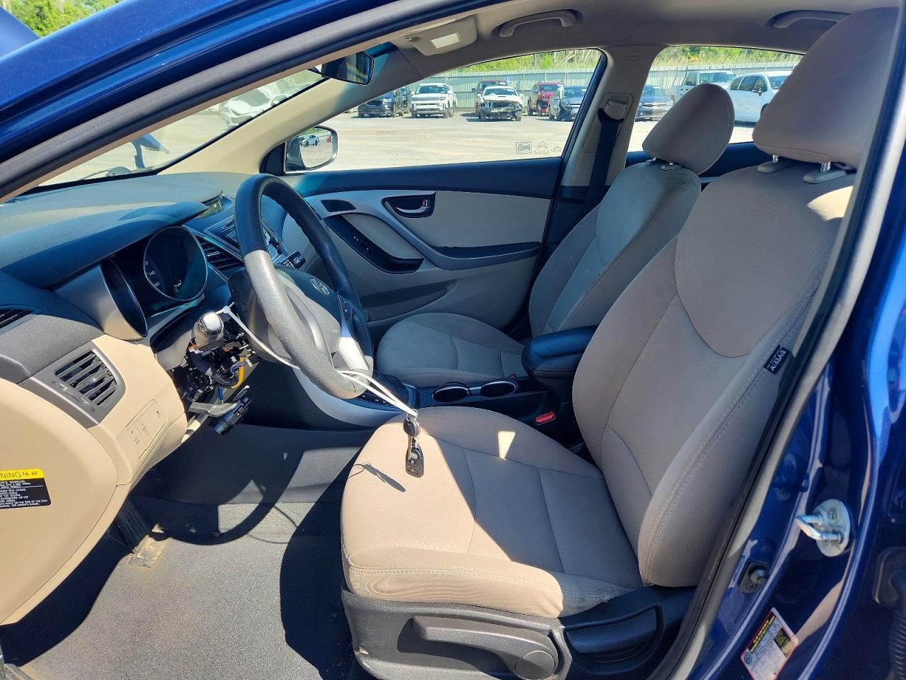2016 HYUNDAI ELANTRA SE — Фото 7 из 12