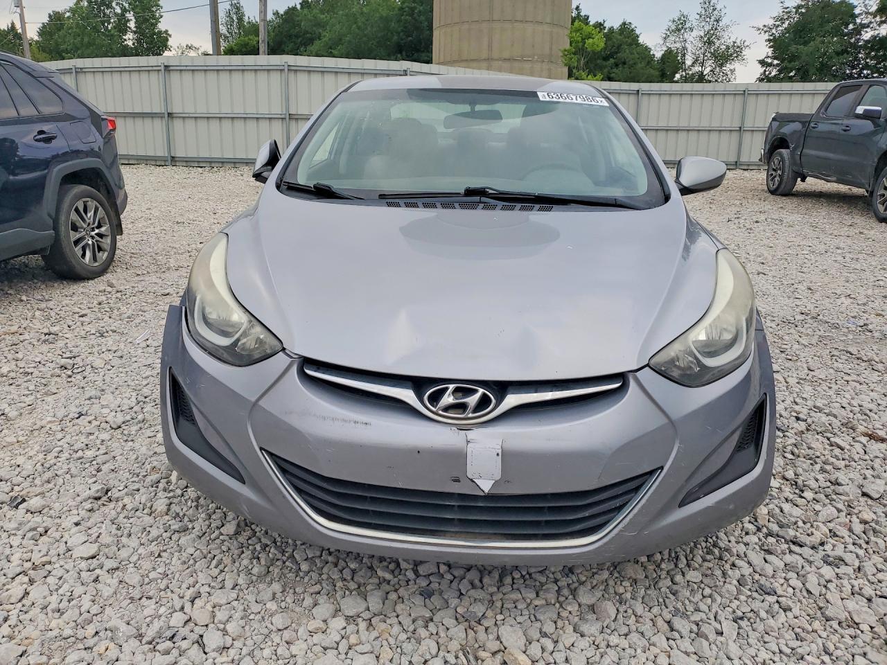 2016 HYUNDAI ELANTRA SE — Фото 5 из 13