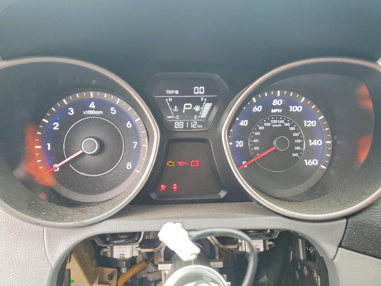 2016 HYUNDAI ELANTRA SE — Фото 9 из 13