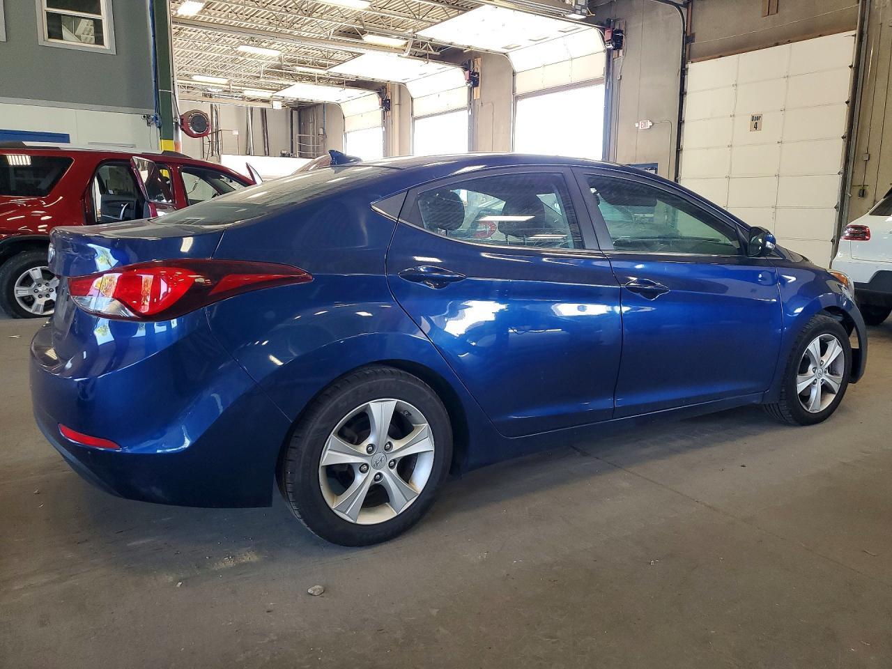 2016 HYUNDAI ELANTRA VALUE EDITION — Фото 3 из 12