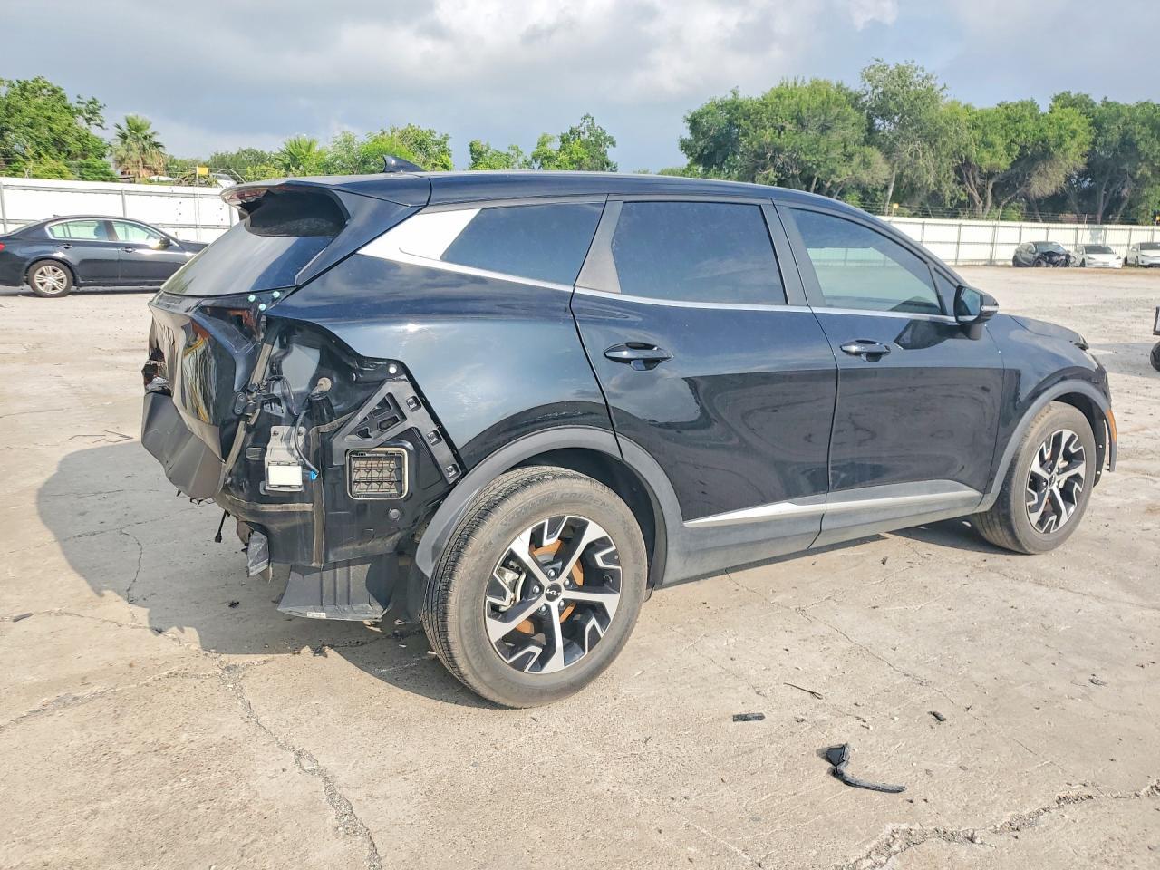 2024 KIA SPORTAGE EX — Фото 3 из 13