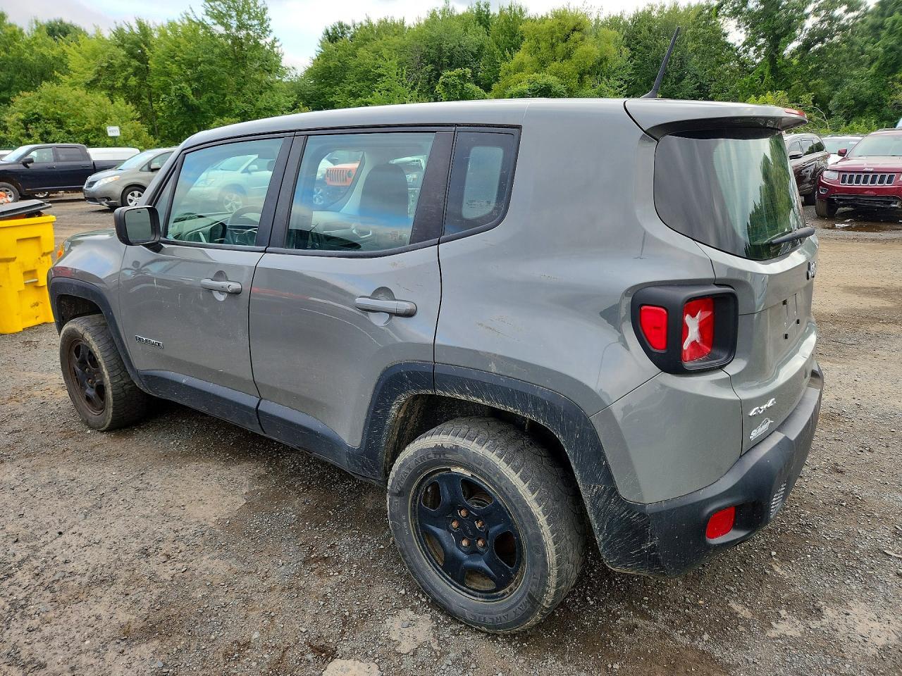 2020 JEEP RENEGADE SPORT — Фото 2 из 13