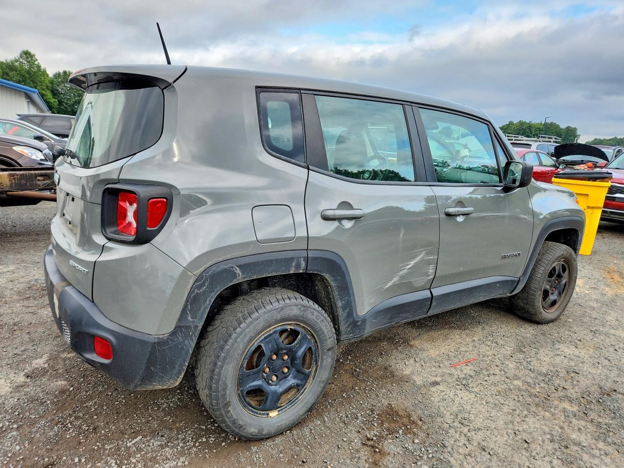 2020 JEEP RENEGADE SPORT — Фото 3 из 13