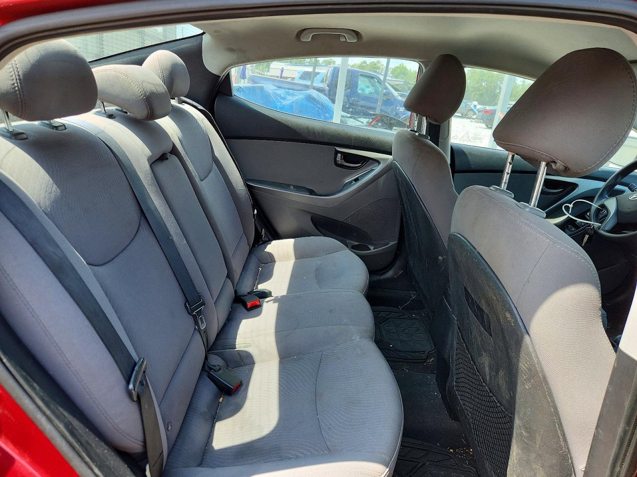 2016 HYUNDAI ELANTRA SE — Фото 10 из 12