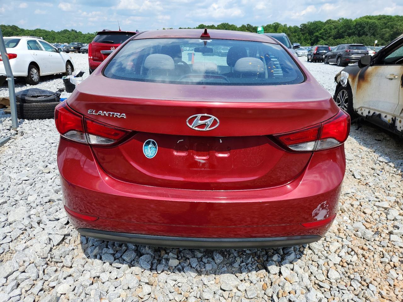 2016 HYUNDAI ELANTRA SE — Фото 6 из 12
