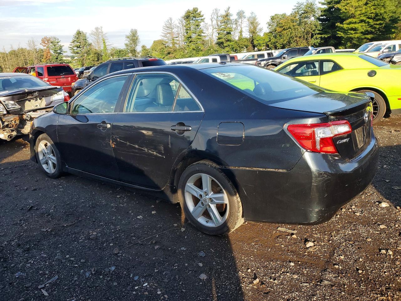 2012 TOYOTA CAMRY SE — Фото 2 из 12
