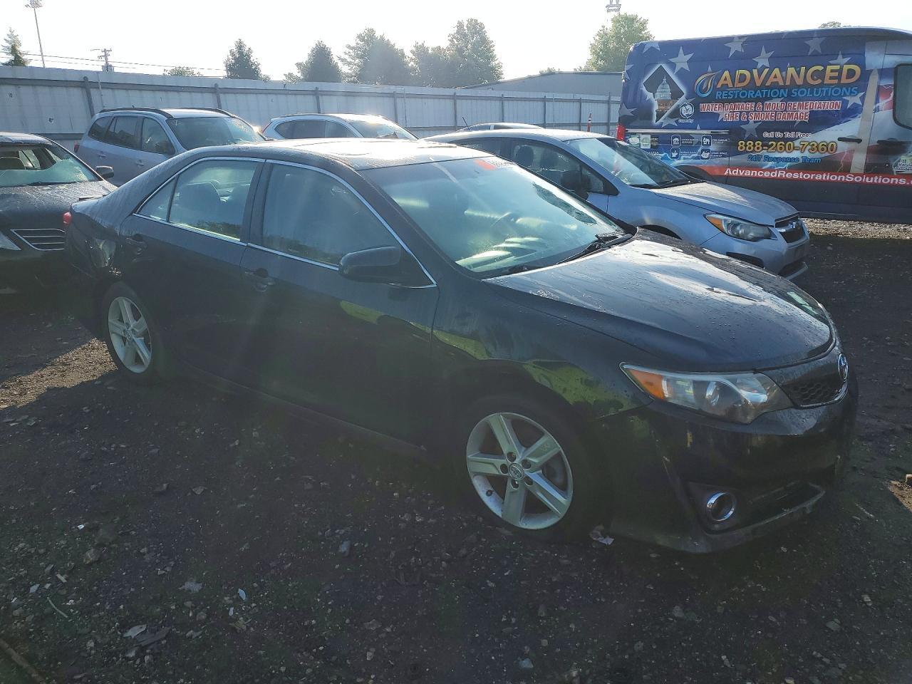 2012 TOYOTA CAMRY SE — Фото 4 из 12