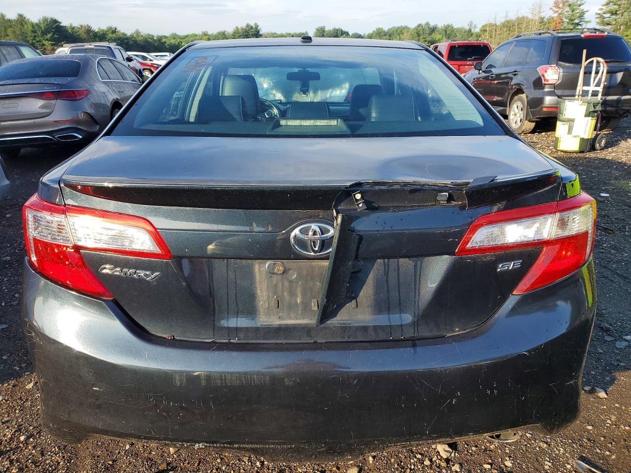 2012 TOYOTA CAMRY SE — Фото 6 из 12