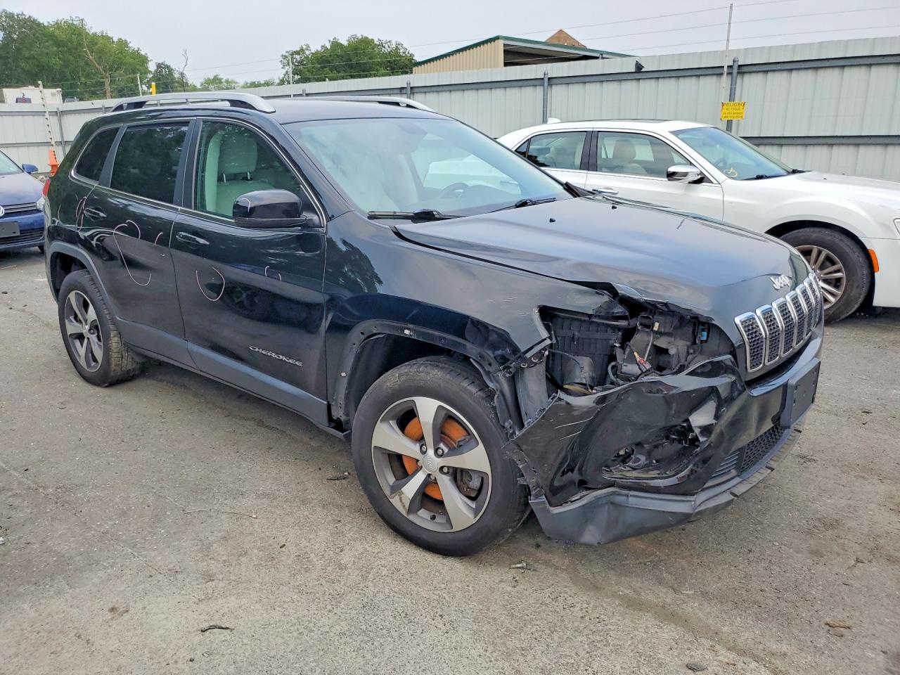 2020 JEEP CHEROKEE LIMITED — Фото 4 из 13