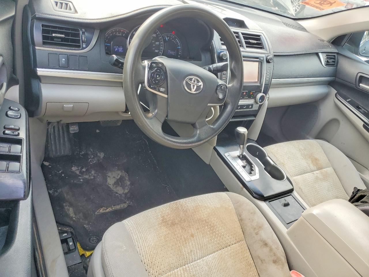 2012 TOYOTA CAMRY LE — Фото 8 из 12