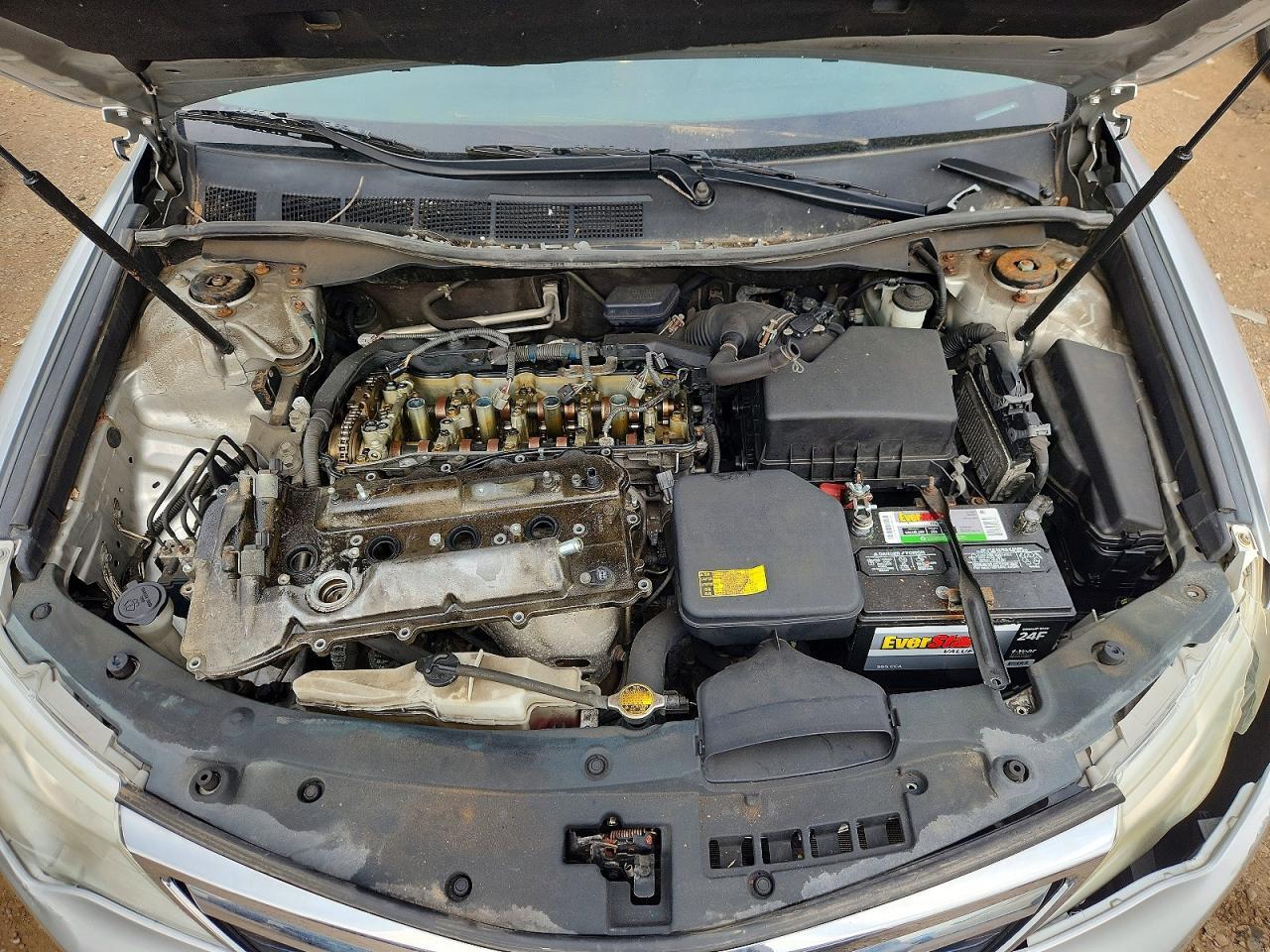 2012 TOYOTA CAMRY LE — Фото 11 из 12