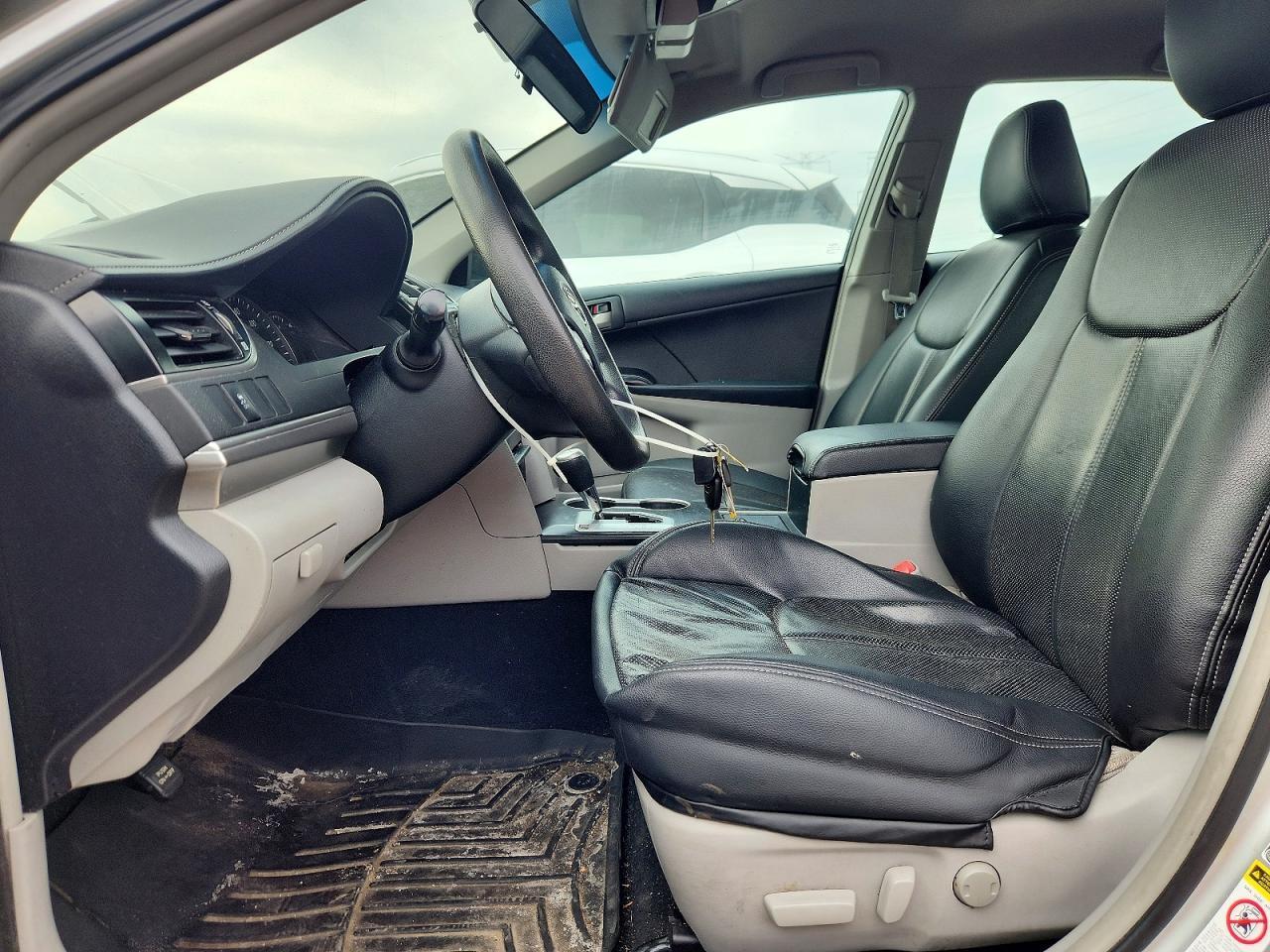 2012 TOYOTA CAMRY LE — Фото 7 из 12