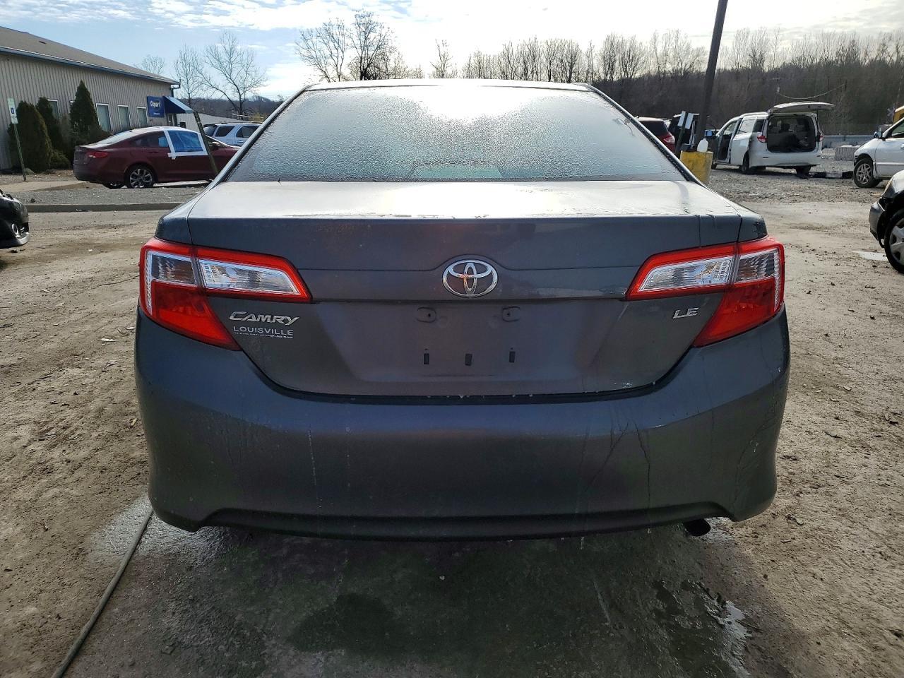 2012 TOYOTA CAMRY LE — Фото 6 из 12