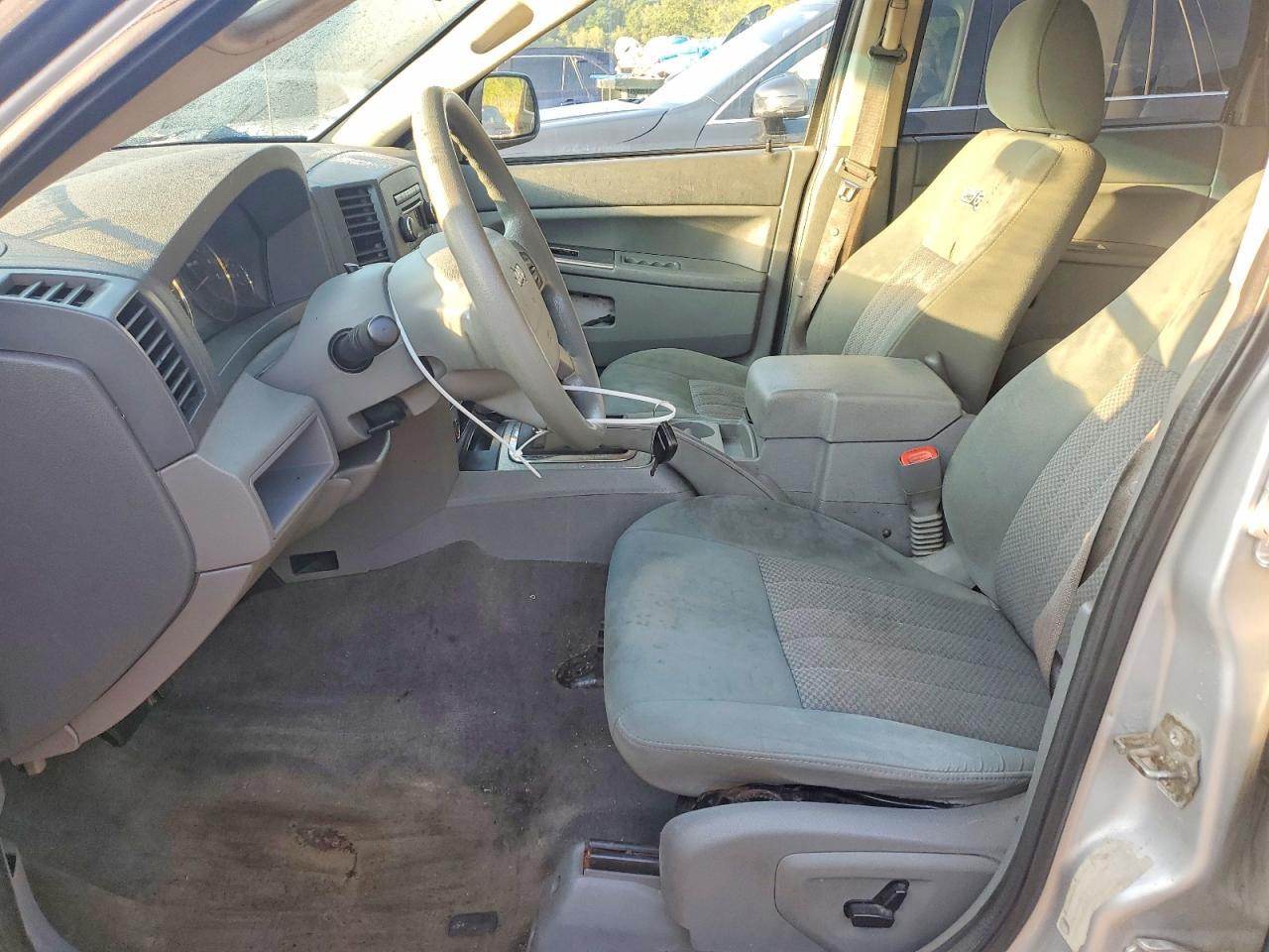 2006 JEEP GRAND CHEROKEE LAREDO — Фото 7 из 13
