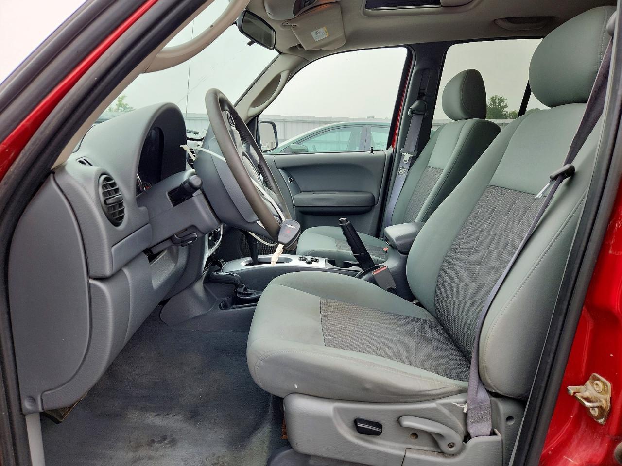 2006 JEEP LIBERTY LIMITED — Фото 7 из 13