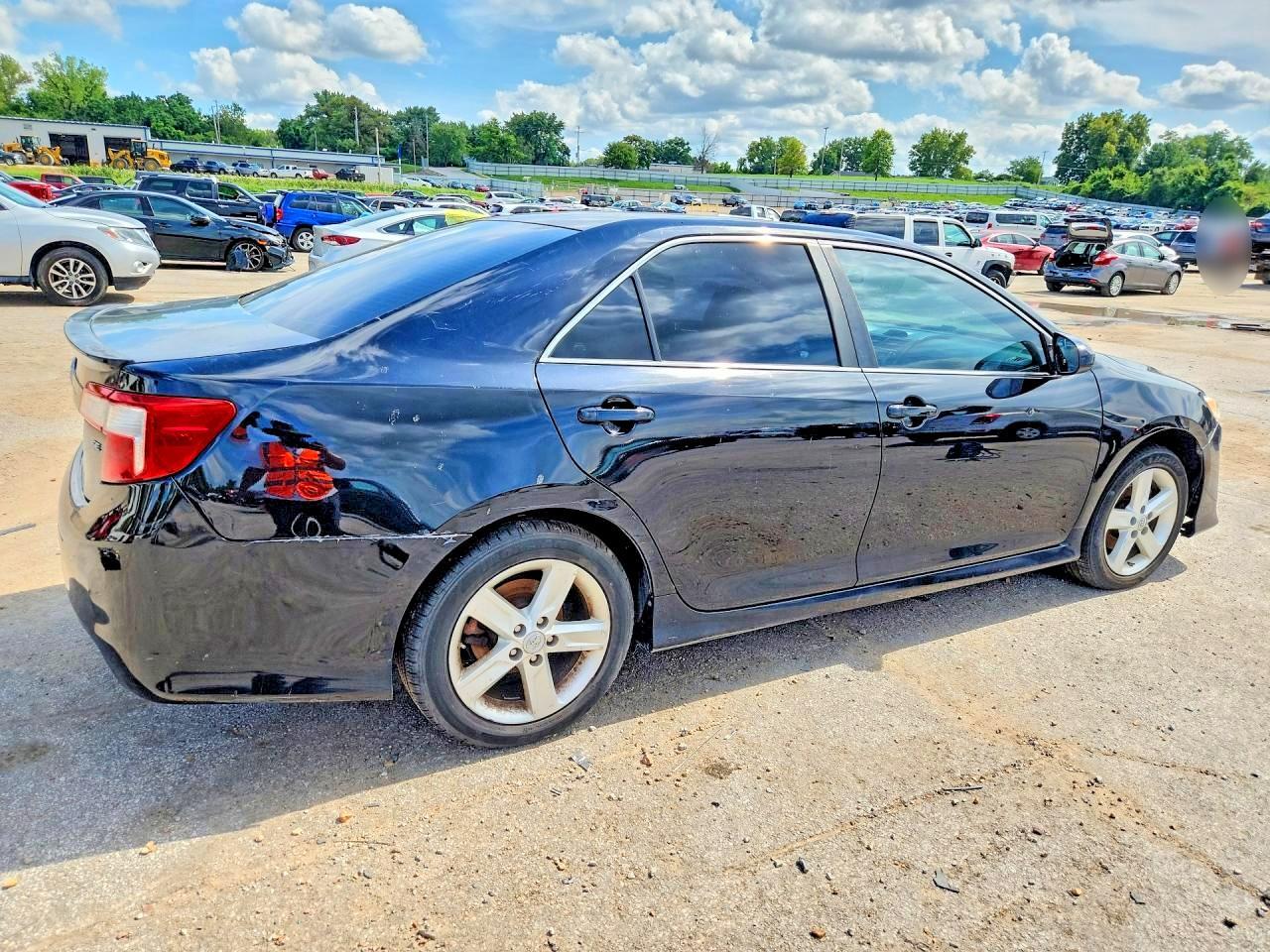 2012 TOYOTA CAMRY SE — Фото 3 из 13