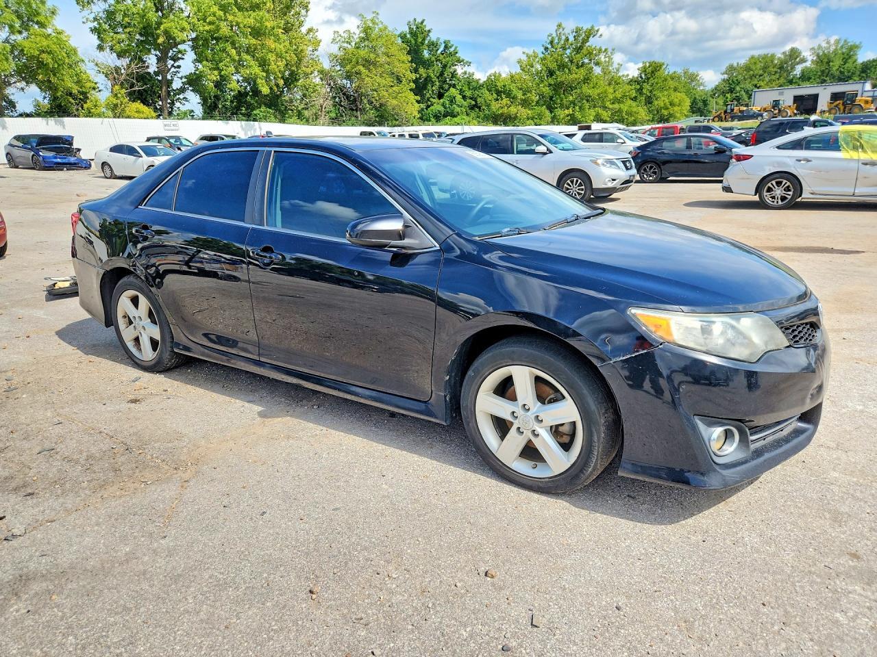 2012 TOYOTA CAMRY SE — Фото 4 из 13