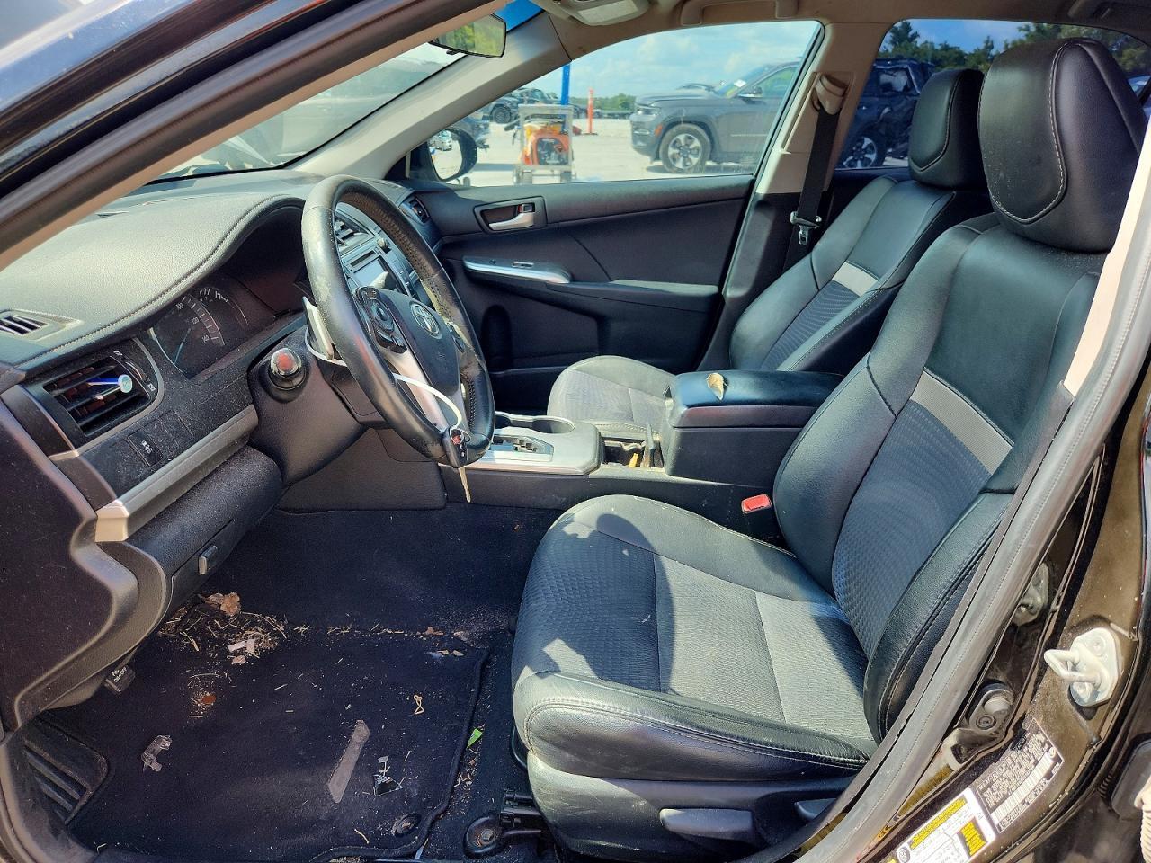 2012 TOYOTA CAMRY SE — Фото 7 из 13