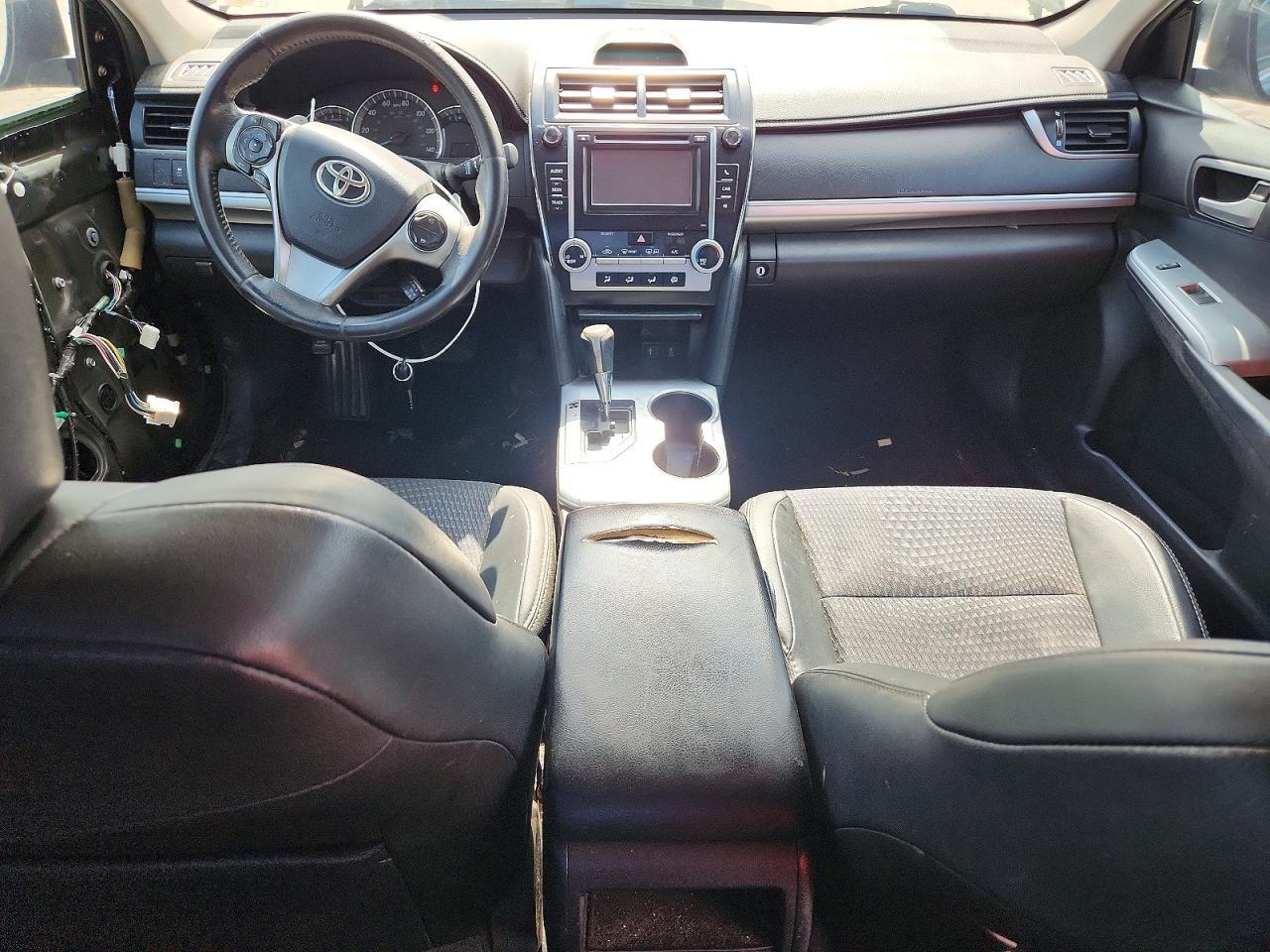 2012 TOYOTA CAMRY SE — Фото 8 из 13
