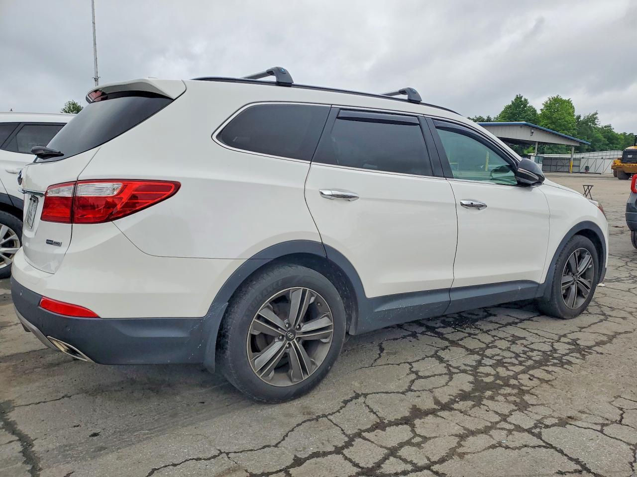 2016 HYUNDAI SANTA FE SE — Фото 3 из 14