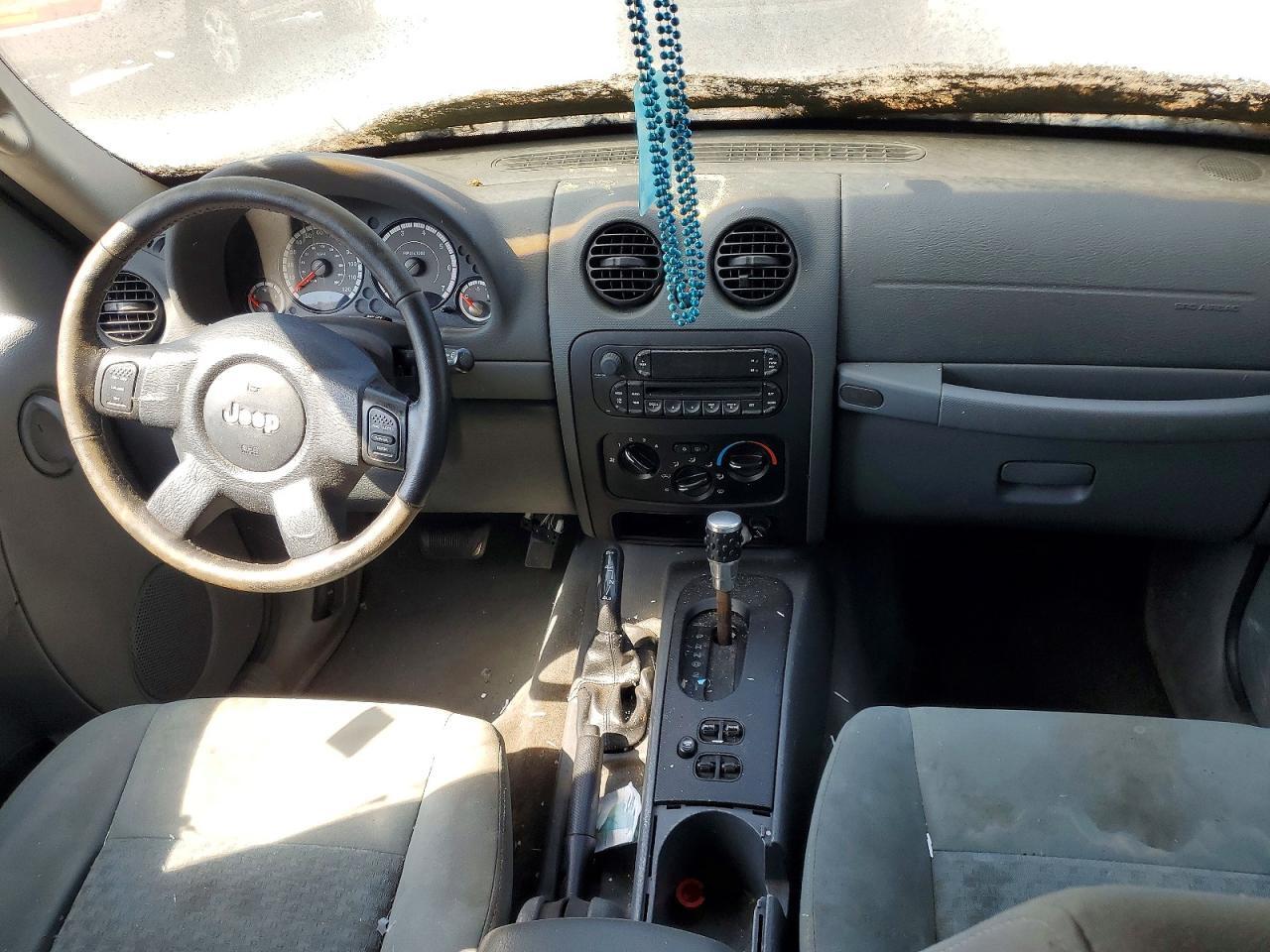 2006 JEEP LIBERTY SPORT — Фото 8 из 13