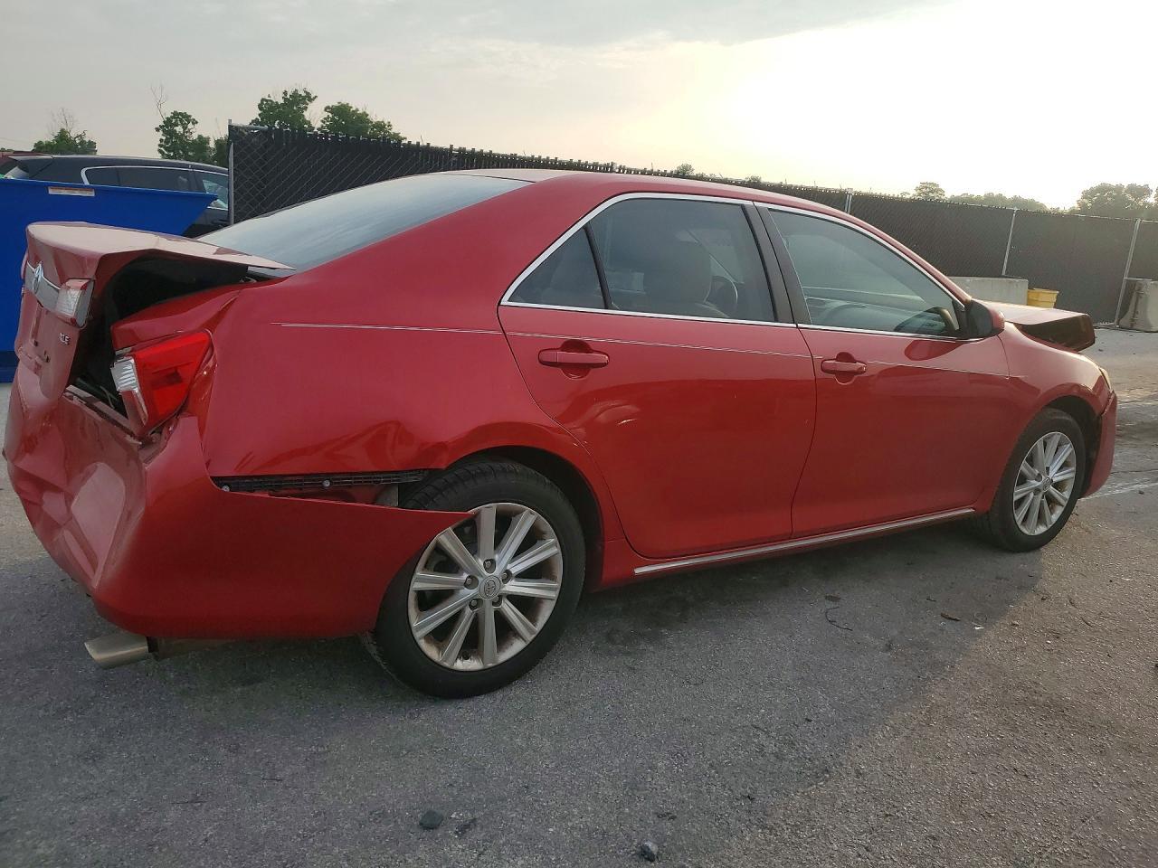 2012 TOYOTA CAMRY XLE — Фото 3 из 12