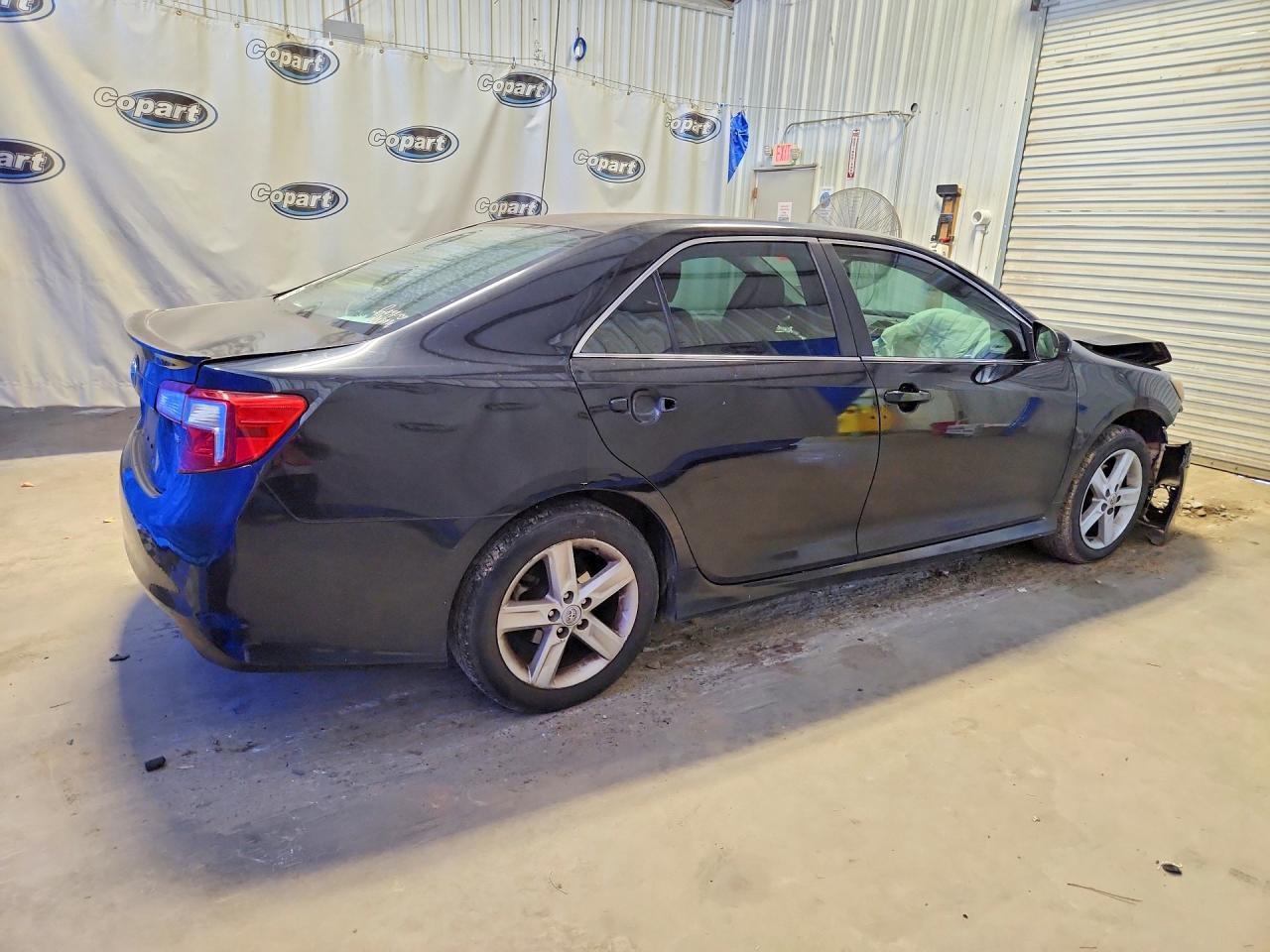 2012 TOYOTA CAMRY SE — Фото 3 из 12