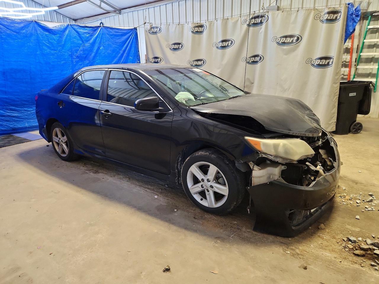2012 TOYOTA CAMRY SE — Фото 4 из 12