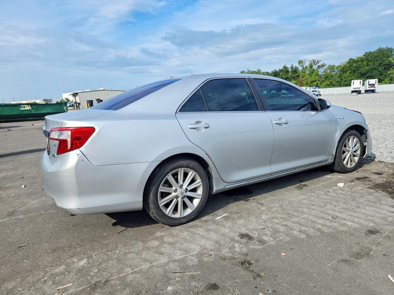2012 TOYOTA CAMRY HYBRID — Фото 3 из 12